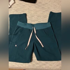 COPY - Figs Caribbean Blue Kade cargo scrub pant size small